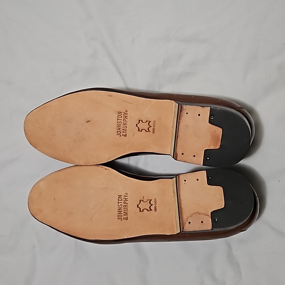 Johnston and Murphy two-tone tassel loafers. - Picture 5 of 8